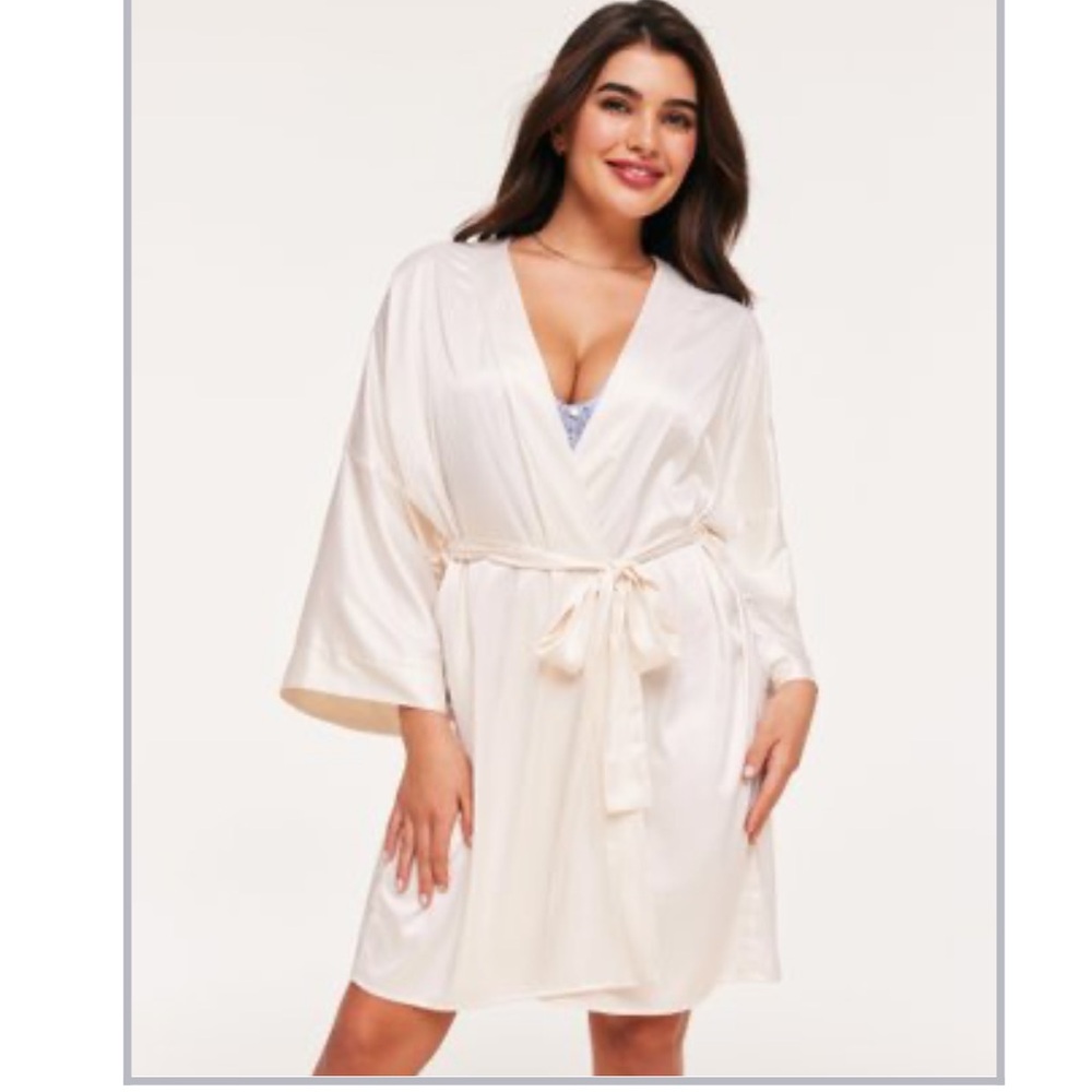 Adore Me Cream Women's Robe - L - NWT